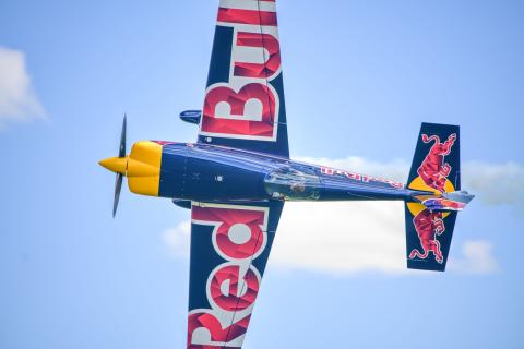 EXTRA 300 SR Martin Šonka